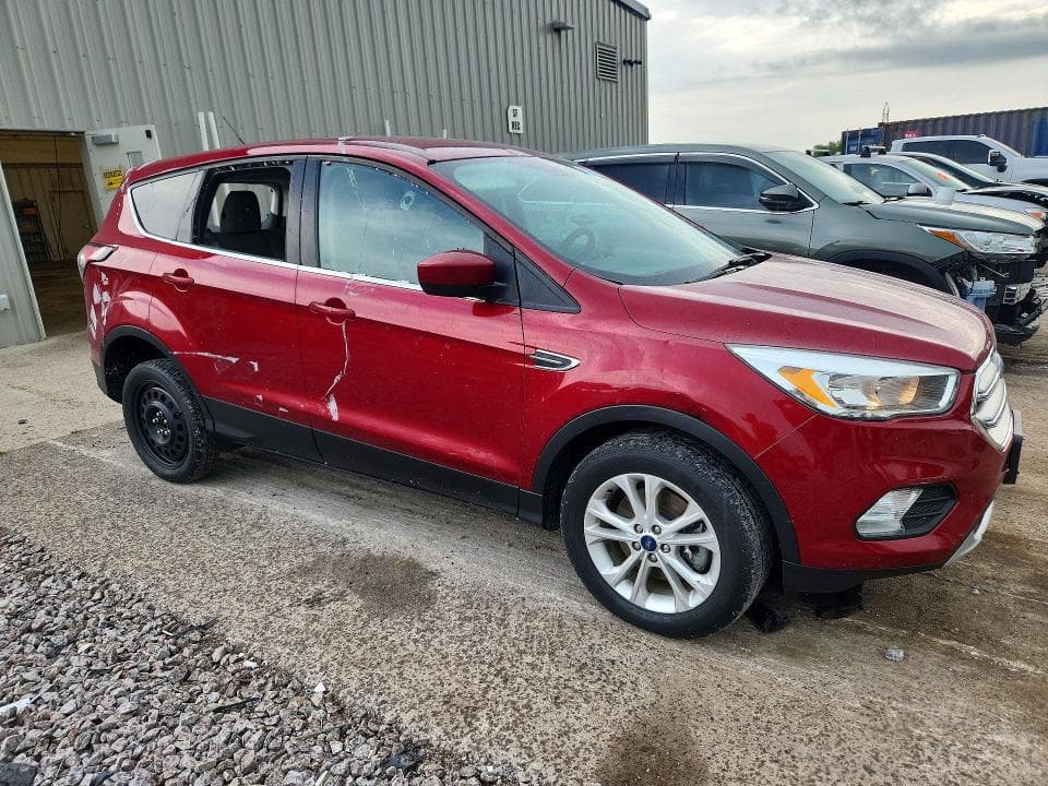 2017 FORD ESCAPE SE 4