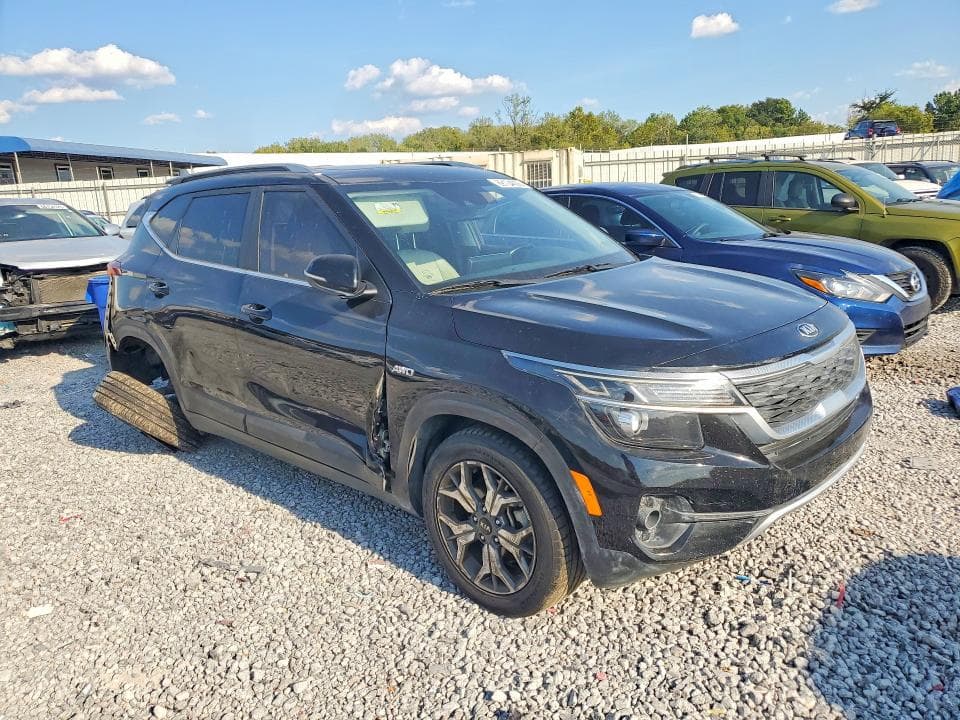 2021 KIA SELTOS EX 4