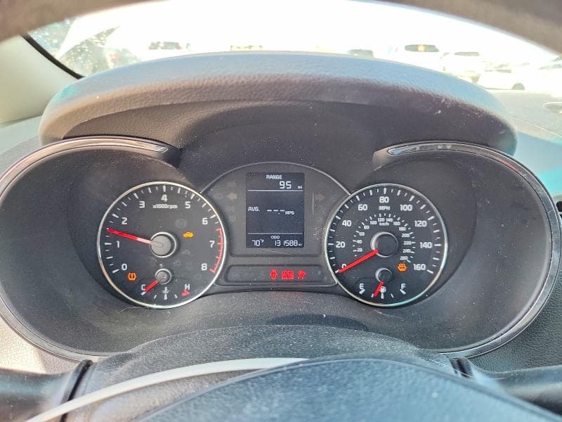 2017 KIA FORTE LX 9