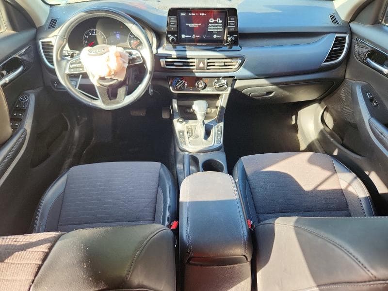 2021 KIA SELTOS S 8