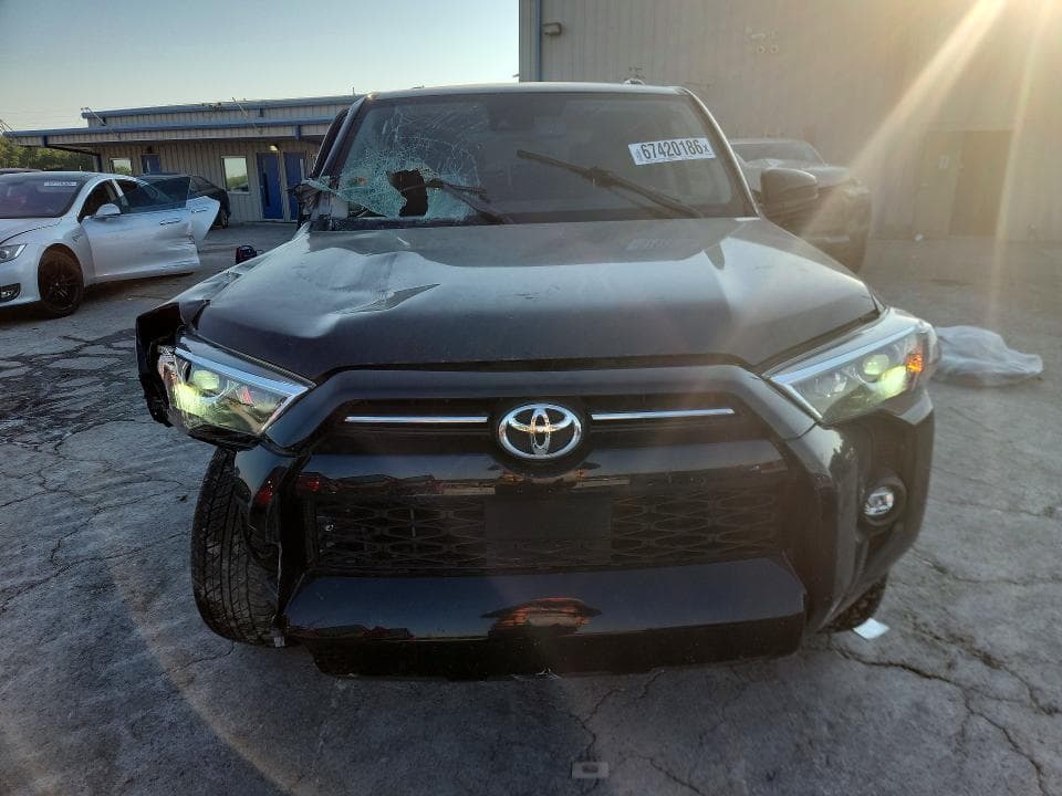 2024 TOYOTA 4RUNNER SR5 5