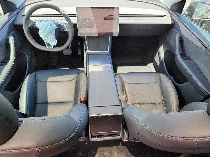 2026 TESLA MODEL Y 8