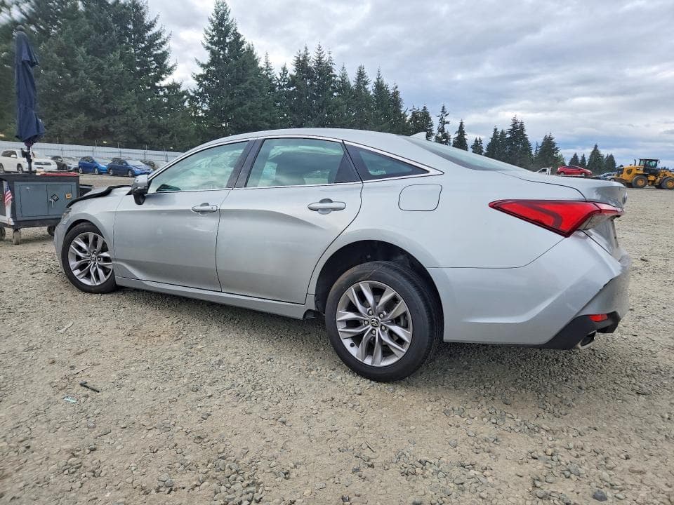 2021 TOYOTA AVALON XLE 2