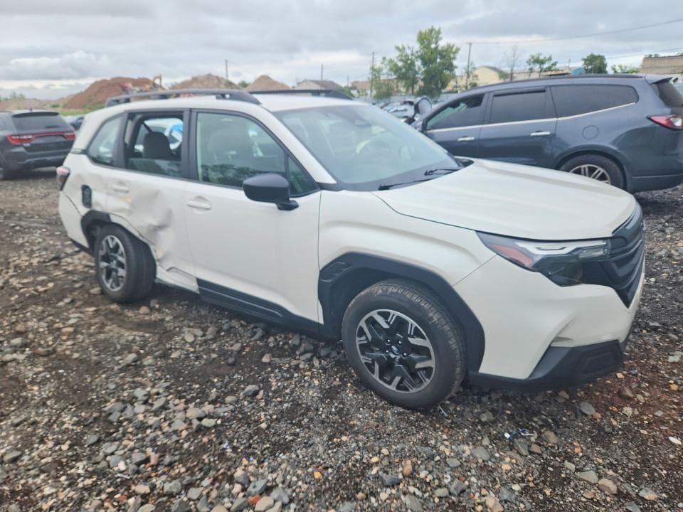 2025 SUBARU FORESTER 4