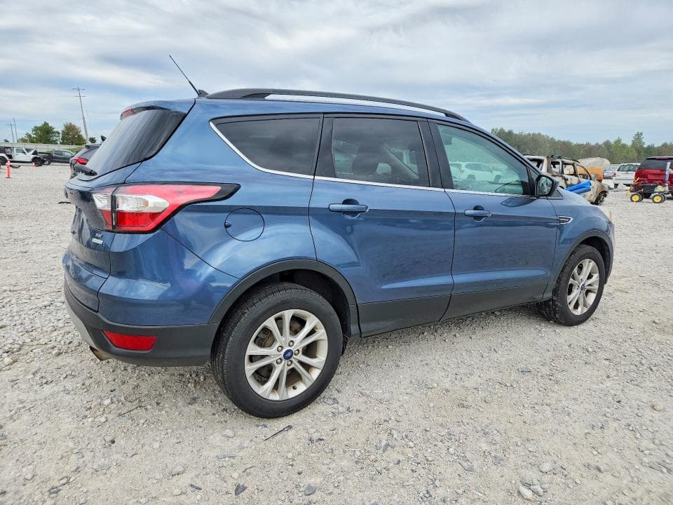 2018 FORD ESCAPE SE 3