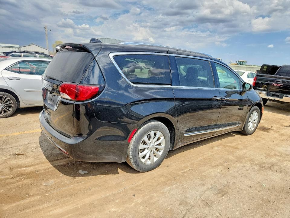 2018 CHRYSLER PACIFICA TOURING L 3