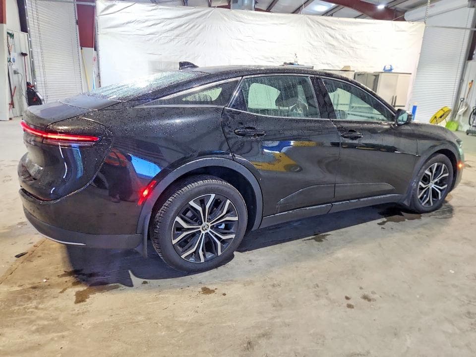 2023 TOYOTA CROWN LIMITED 3