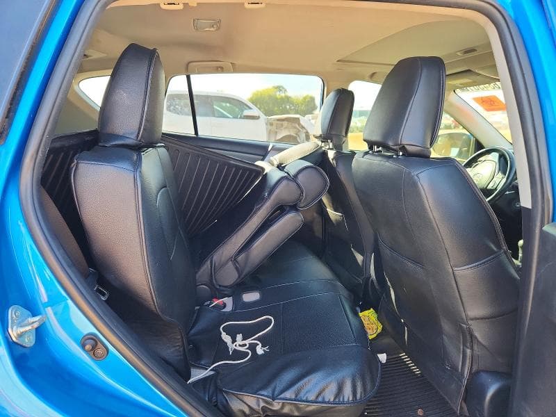 2017 TOYOTA RAV4 XLE 11