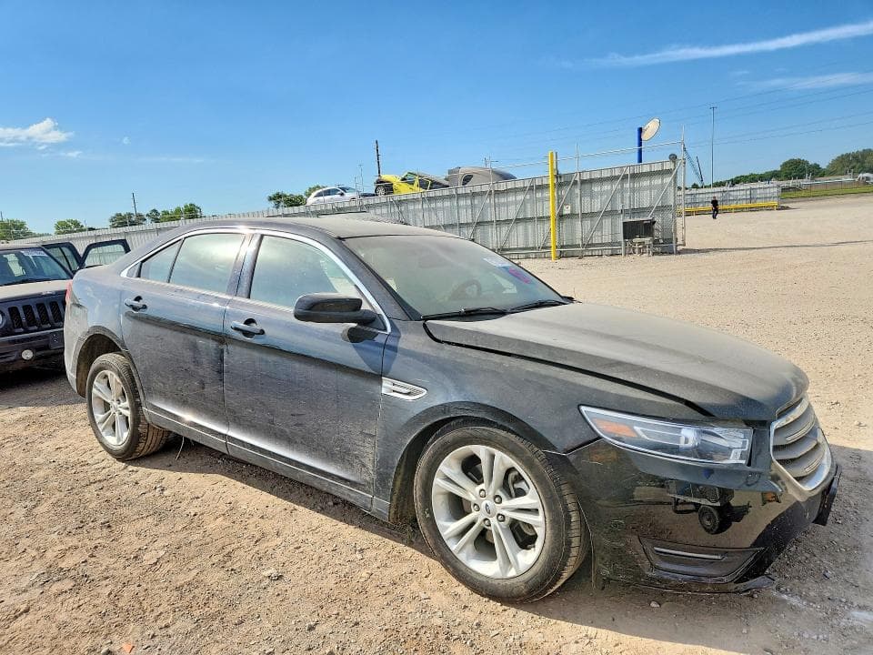 2018 FORD TAURUS SEL 4