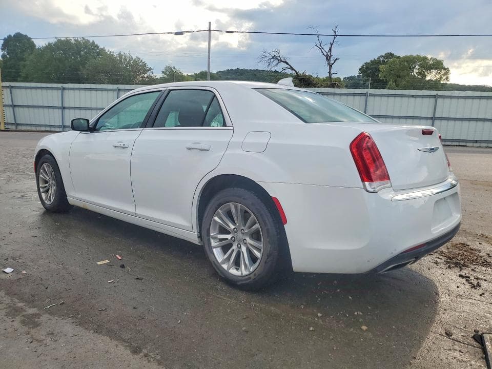 2018 CHRYSLER 300 TOURING 2