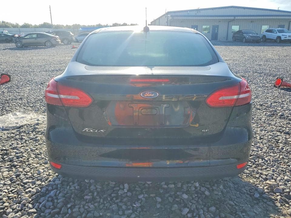 2017 FORD FOCUS SE 6
