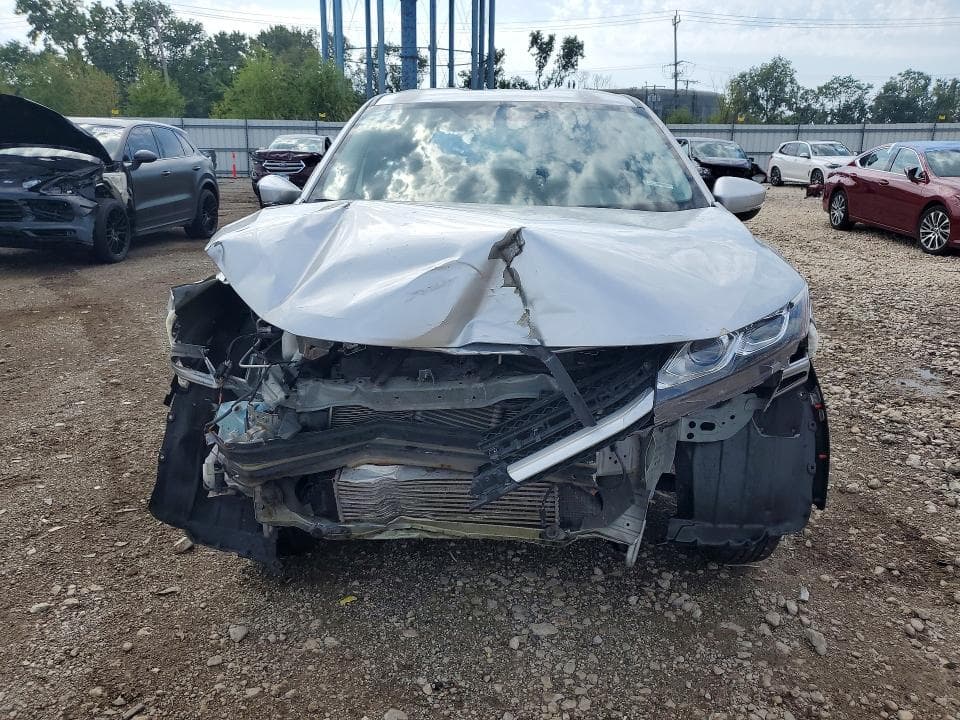 2019 MITSUBISHI ECLIPSE CROSS ES 5