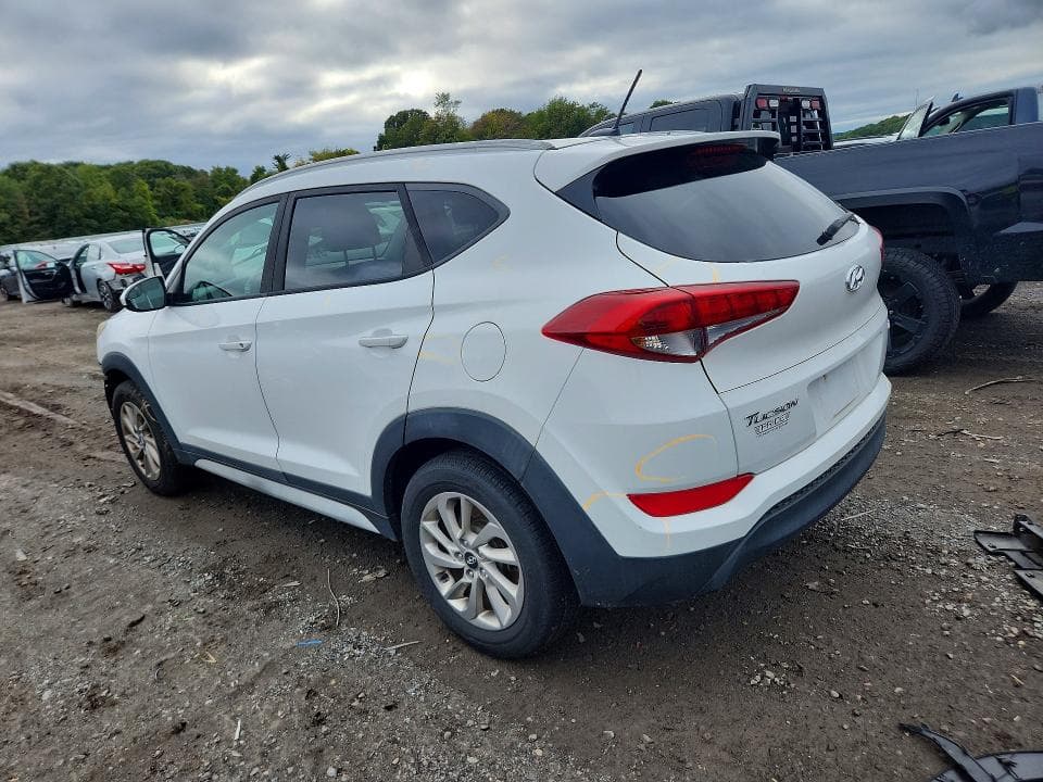 2017 HYUNDAI TUCSON SE 2