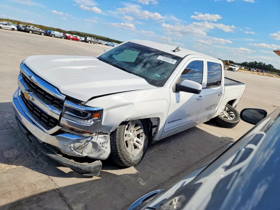 2017 CHEVROLET SILVERADO C1500 LT - 1