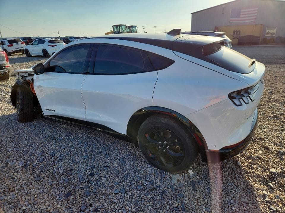 2023 FORD MUSTANG MACH-E PREMIUM 2
