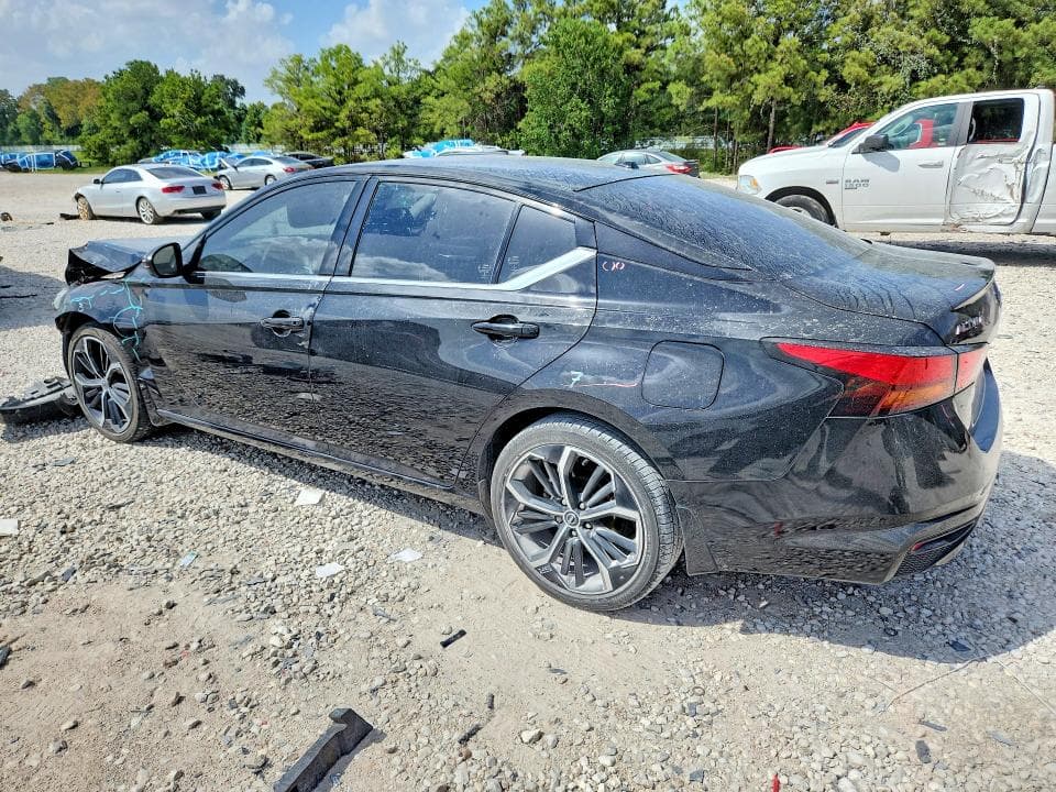 2024 NISSAN ALTIMA SR 2