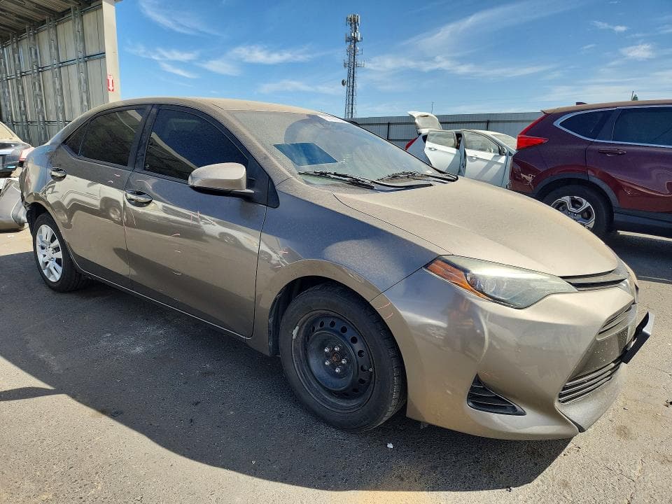 2018 TOYOTA COROLLA LE 4