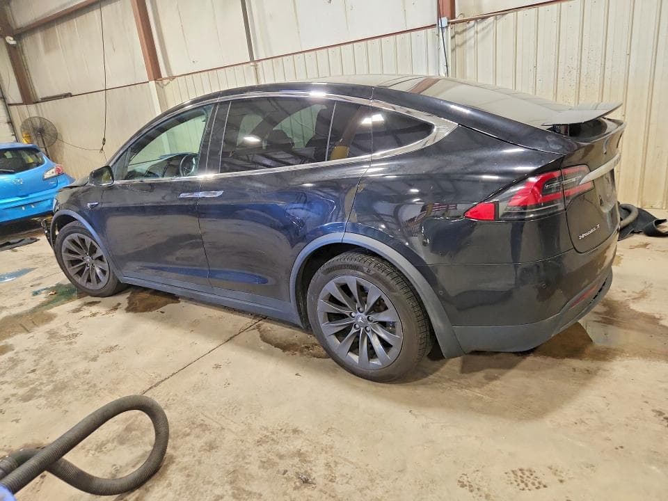 2017 TESLA MODEL X 2