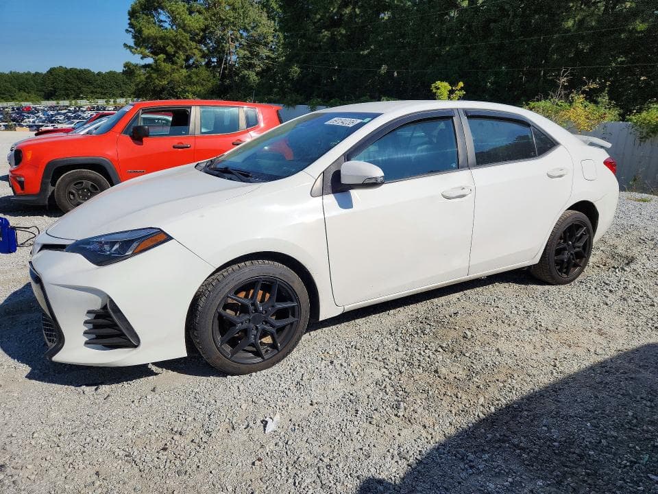 2017 TOYOTA COROLLA SE - 1