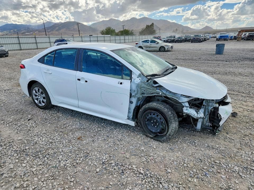 2023 TOYOTA COROLLA LE 4