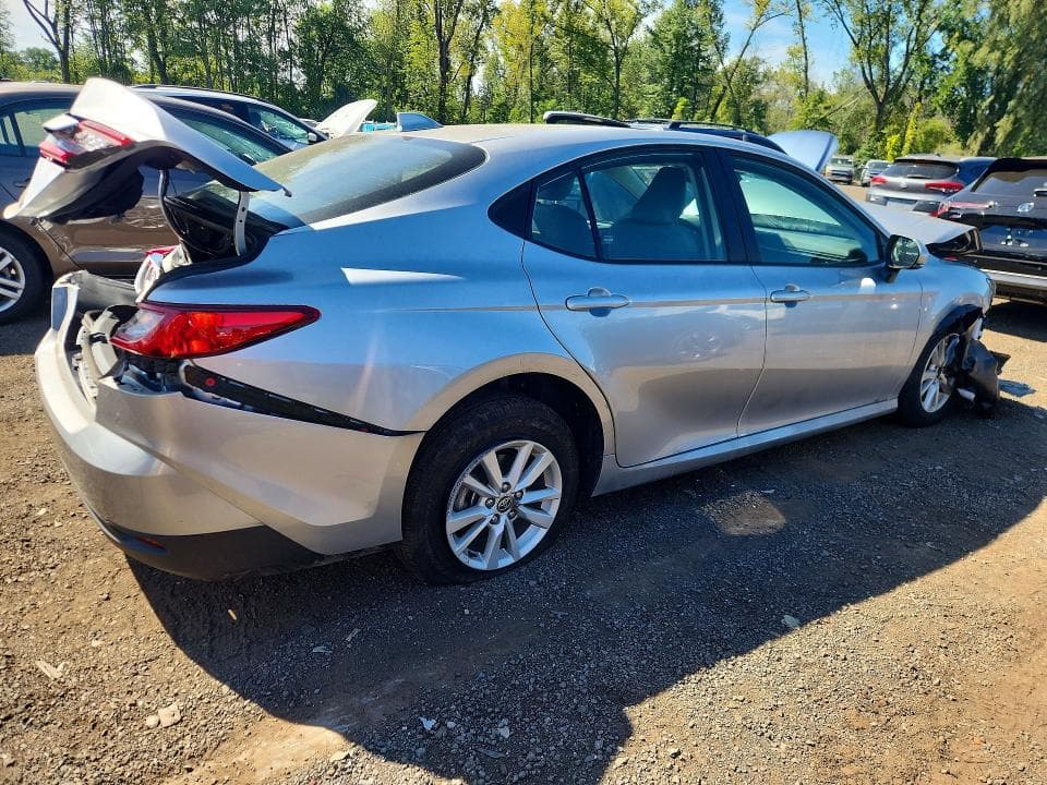 2025 TOYOTA CAMRY LE 3