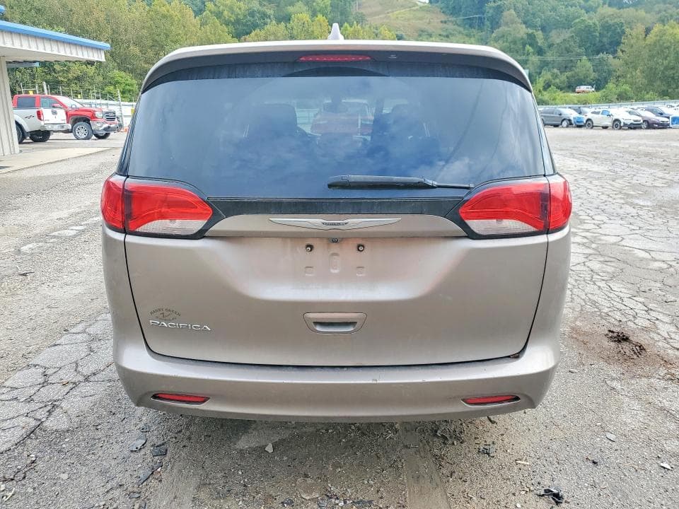 2017 CHRYSLER PACIFICA TOURING 6