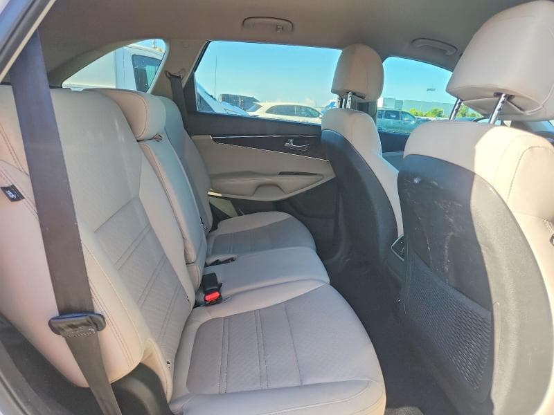 2017 KIA SORENTO LX 11