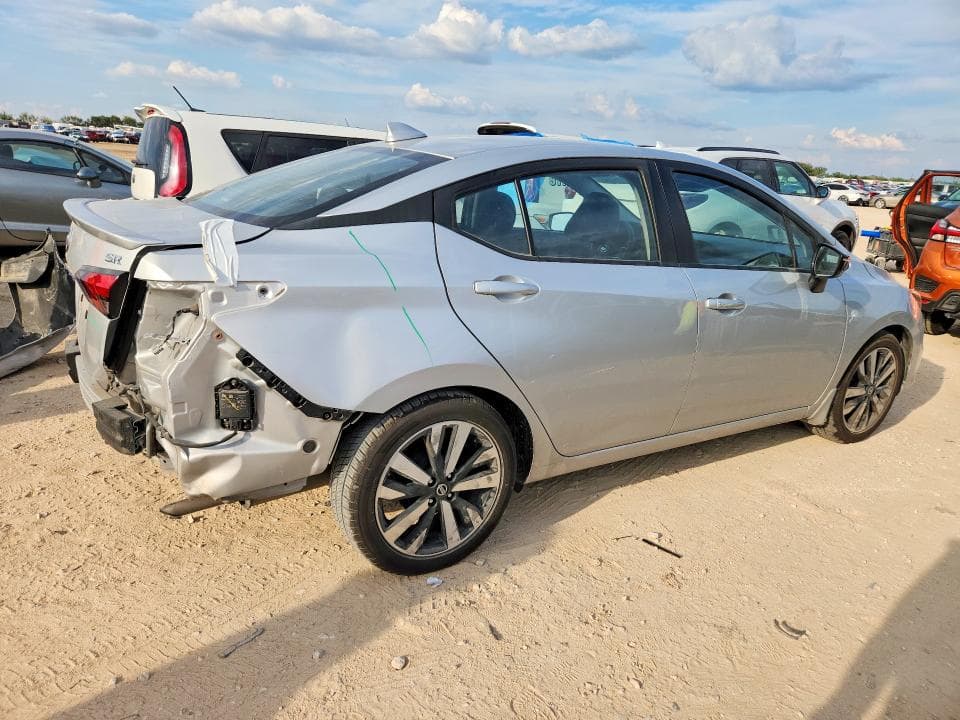2021 NISSAN VERSA SR 3
