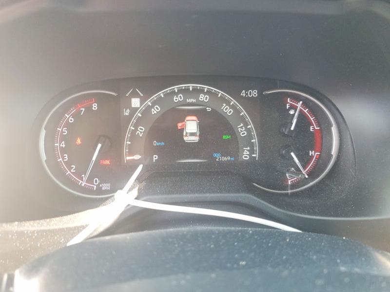 2024 TOYOTA RAV4 XLE PREMIUM 9