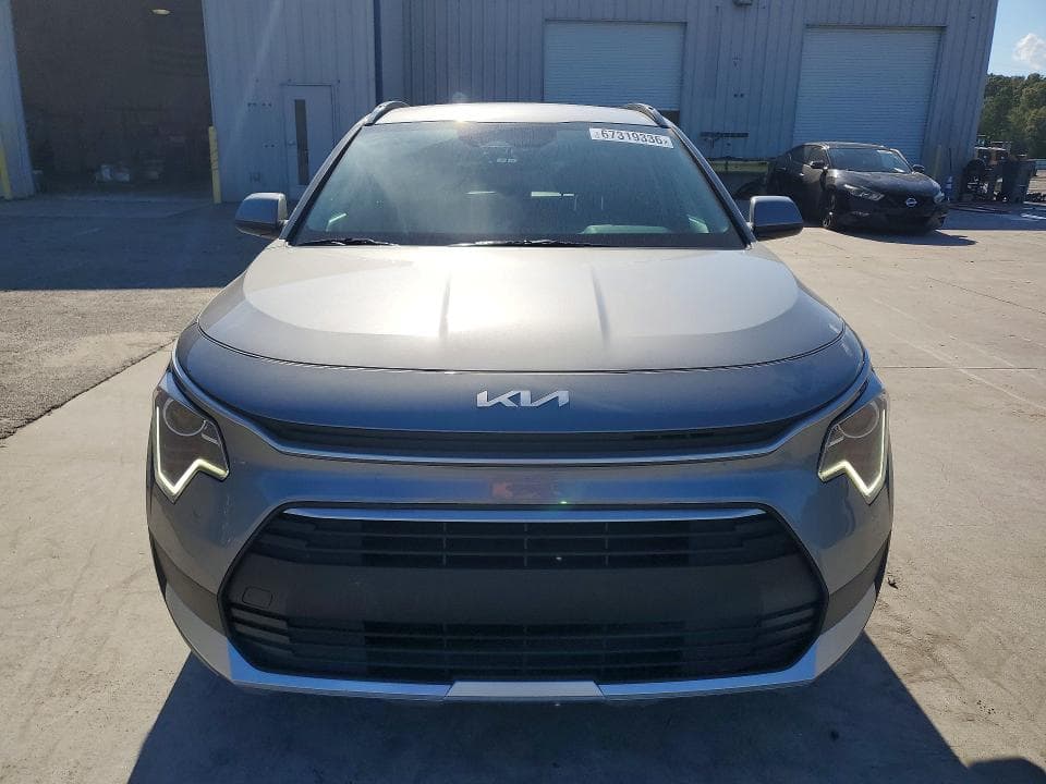 2025 KIA NIRO LX 5