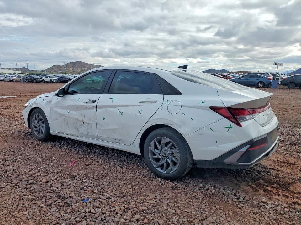 2024 HYUNDAI ELANTRA SEL 2