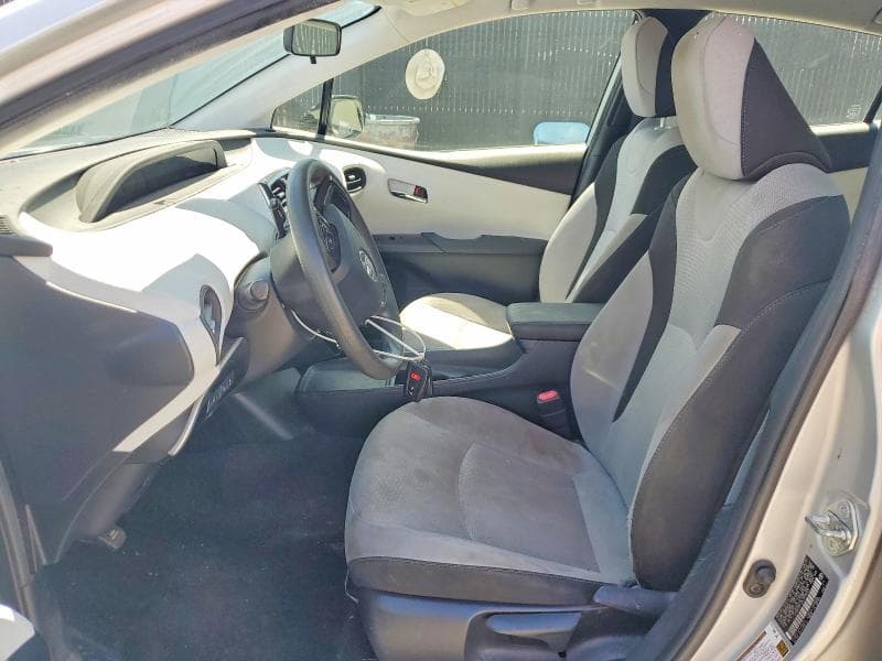 2019 TOYOTA PRIUS LE 7