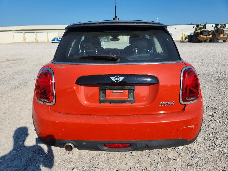 2020 MINI COOPER 6