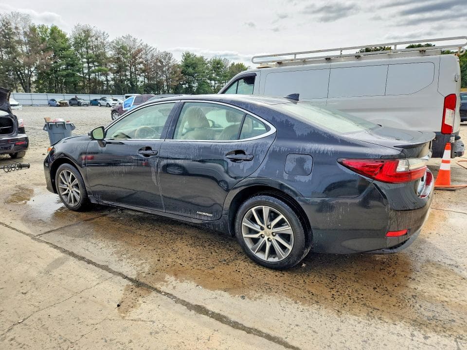 2017 LEXUS ES 300H 2