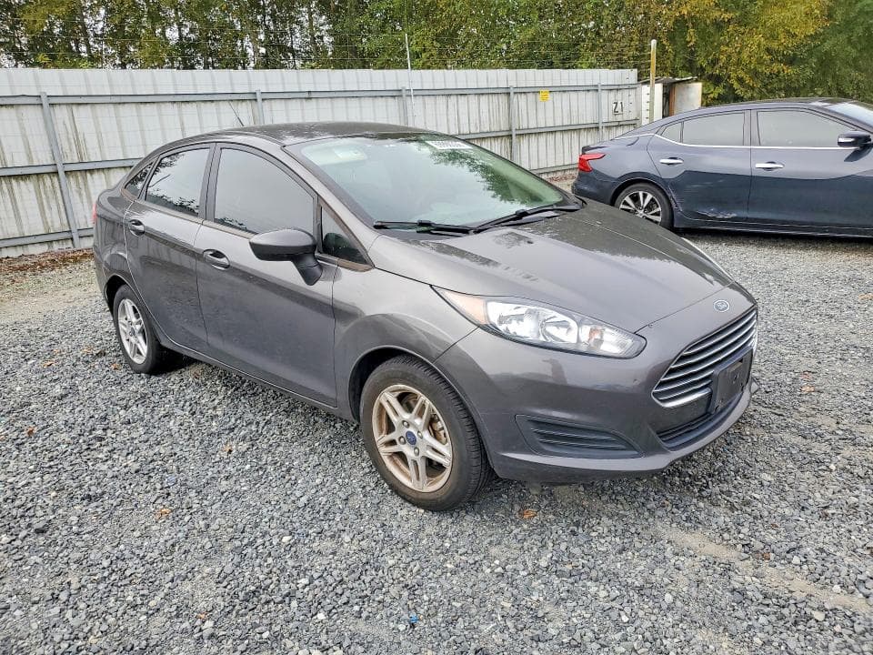 2017 FORD FIESTA SE 4
