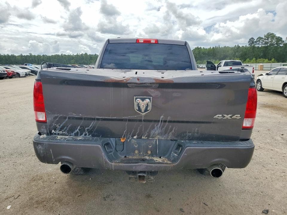 2017 RAM 1500 ST 6