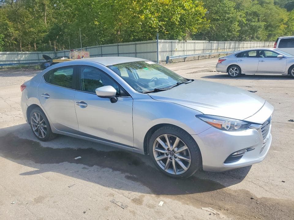2018 MAZDA 3 TOURING 4