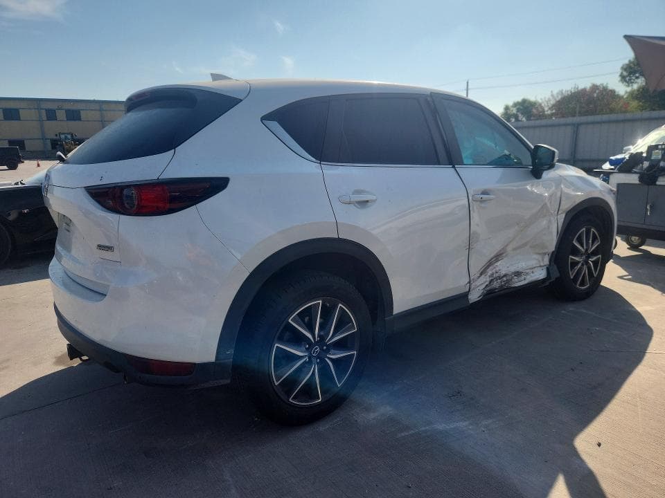 2018 MAZDA CX-5 TOURING 3