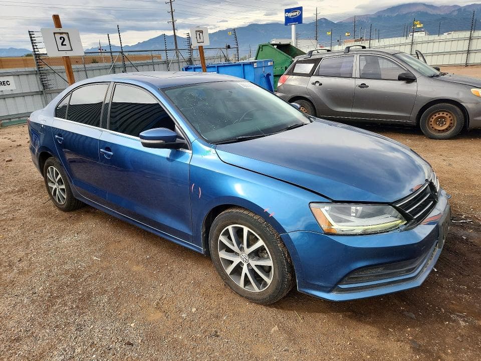 2017 VOLKSWAGEN JETTA SE 4