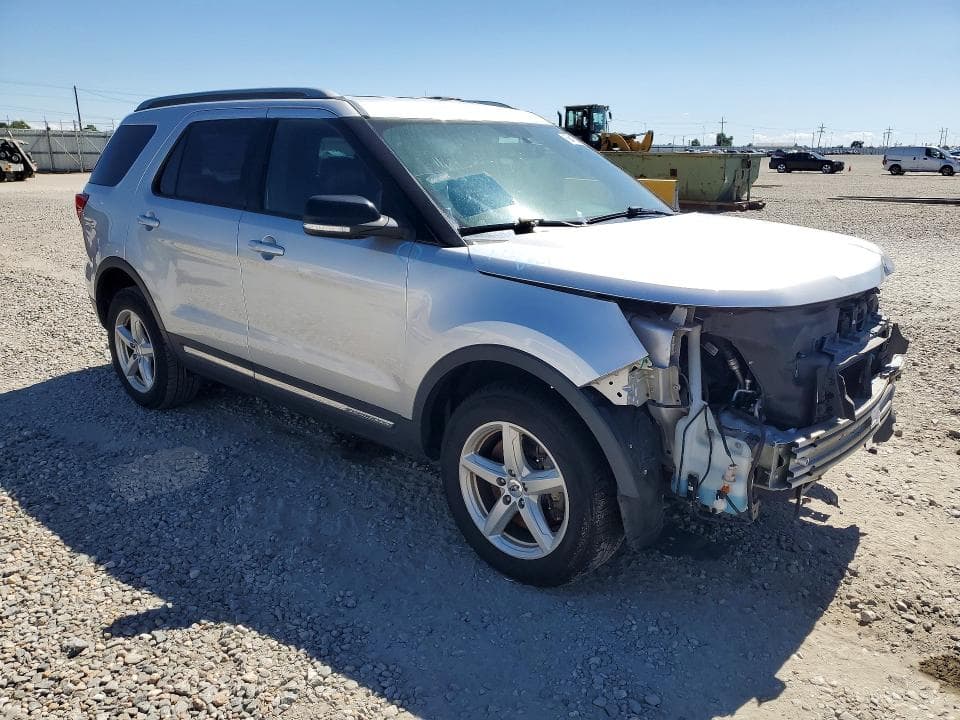 2017 FORD EXPLORER XLT 4