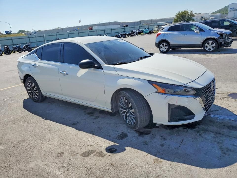 2025 NISSAN ALTIMA SV 4