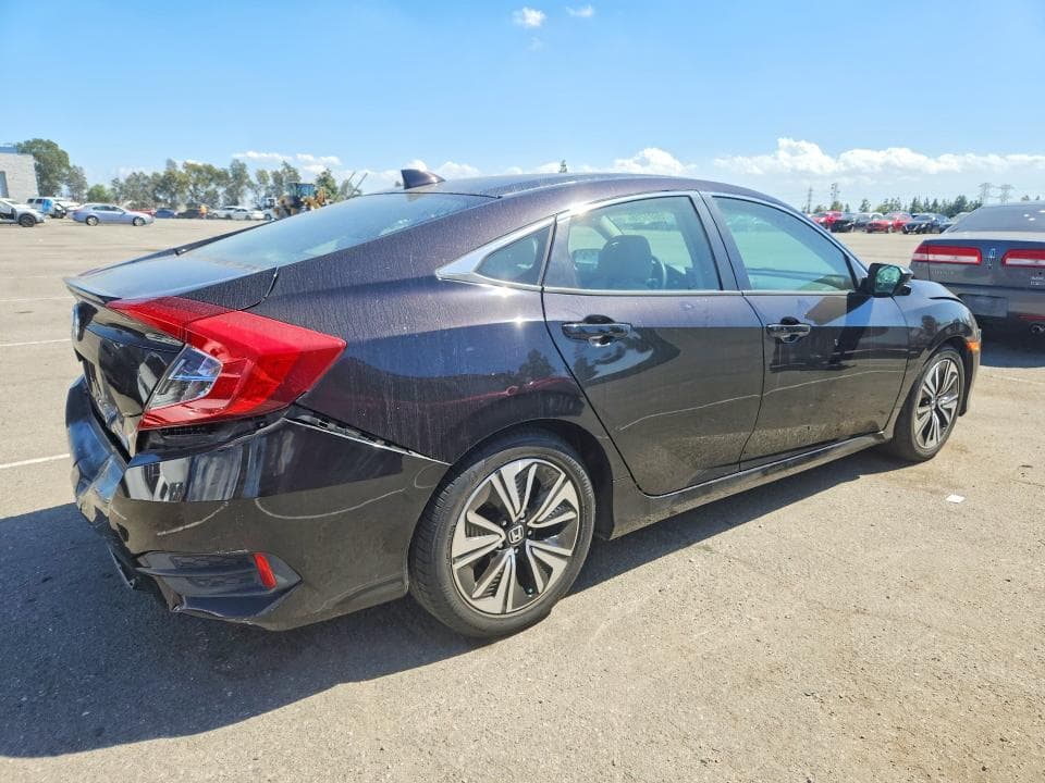 2017 HONDA CIVIC EX 3