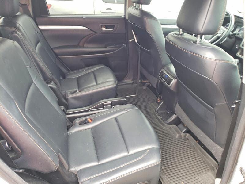 2017 TOYOTA HIGHLANDER XLE 10