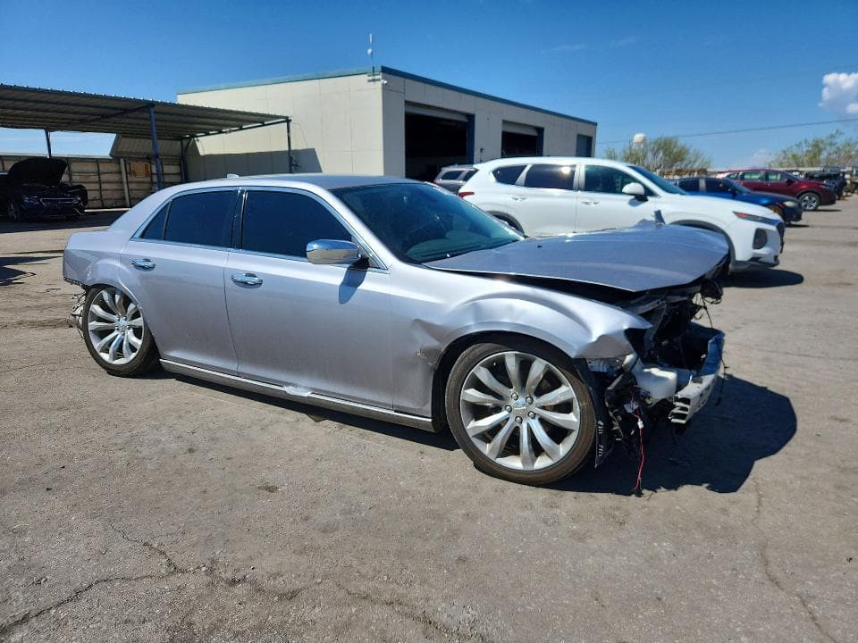 2018 CHRYSLER 300 LIMITED 4