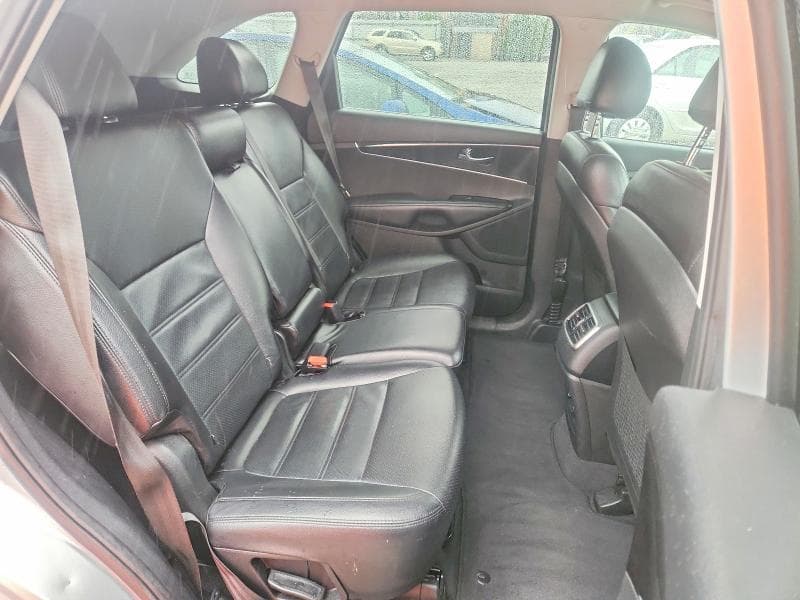 2018 KIA SORENTO LX V6 11