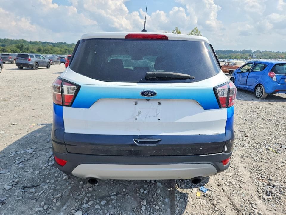 2017 FORD ESCAPE SE 6