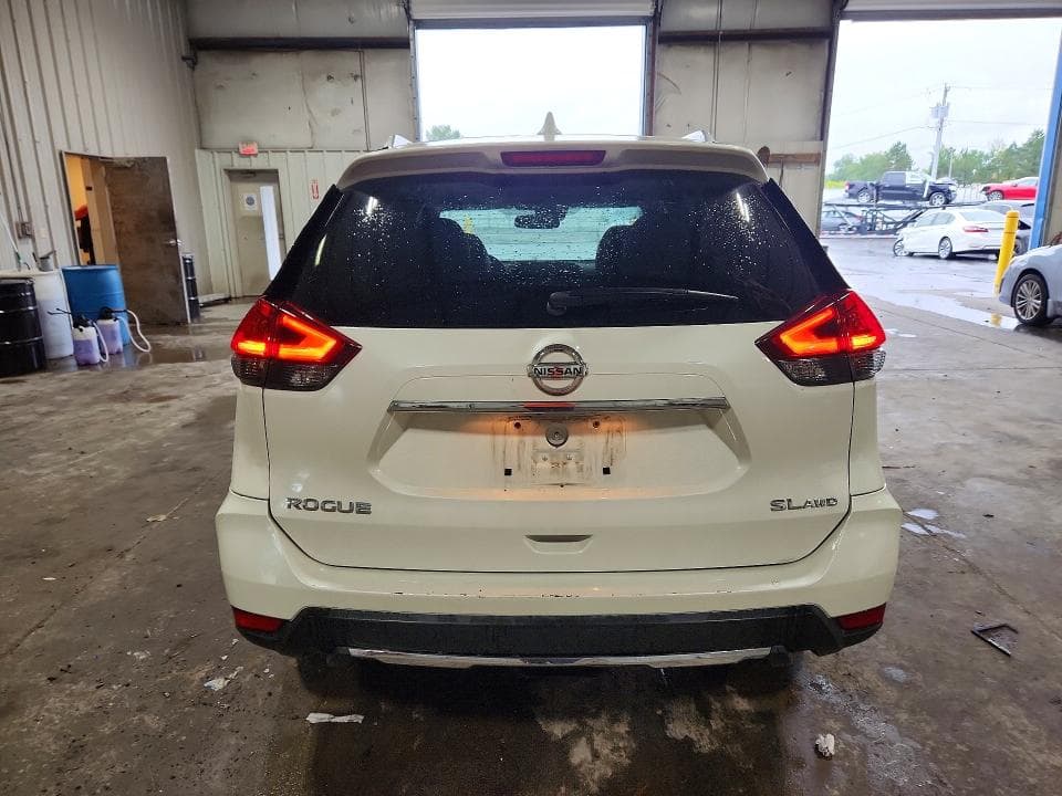 2017 NISSAN ROGUE SL 6