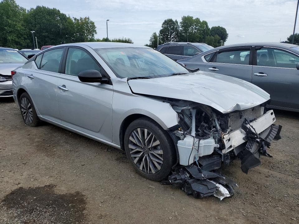 2024 NISSAN ALTIMA SV 4
