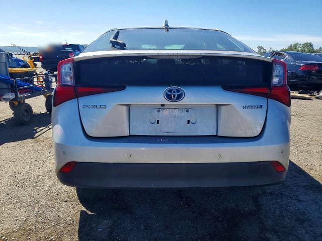 2021 TOYOTA PRIUS LE 6