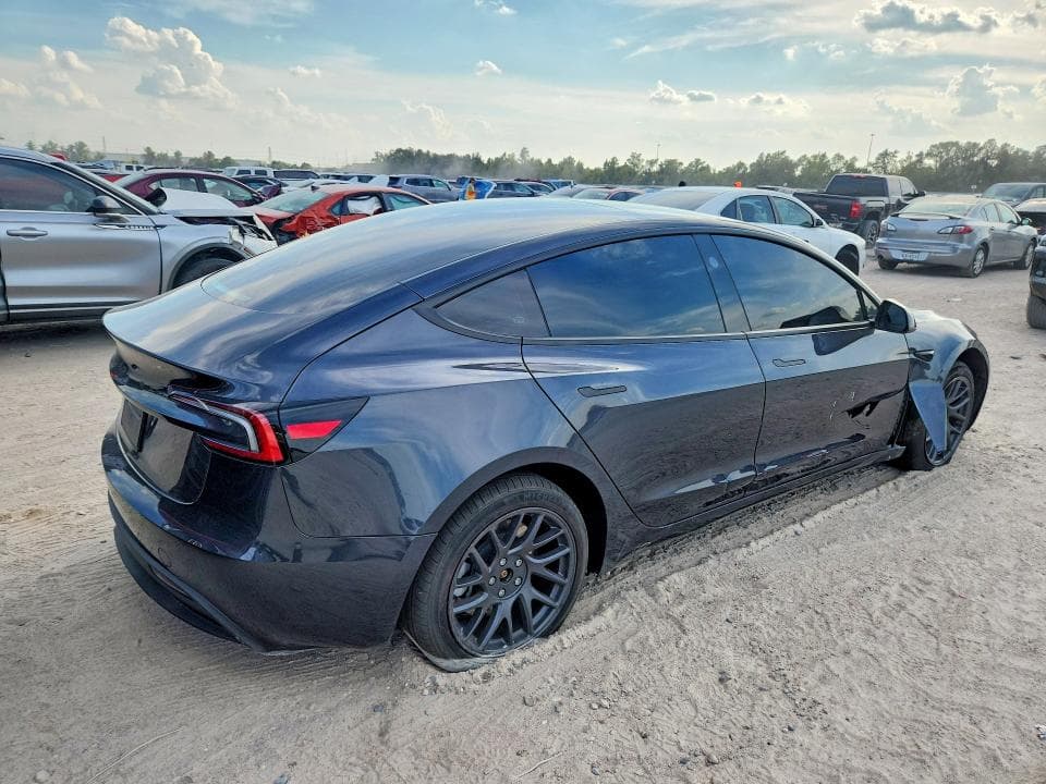 2026 TESLA MODEL 3 3